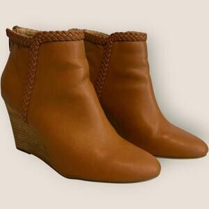 Carson Women's WMS 9Tan Wedge Ankle Booties Back Zip Chic Stylish Casual Western